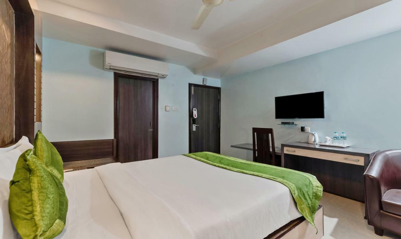 Oyo 3811 Geetanjali Regency Hotel Calcutta Buitenkant foto