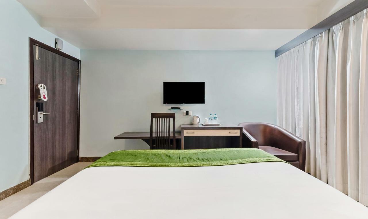 Oyo 3811 Geetanjali Regency Hotel Calcutta Buitenkant foto