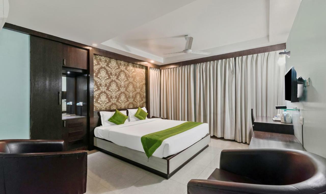 Oyo 3811 Geetanjali Regency Hotel Calcutta Buitenkant foto