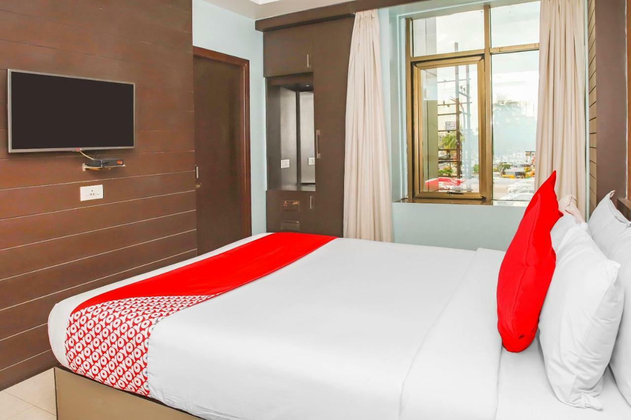 Oyo 3811 Geetanjali Regency Hotel Calcutta Buitenkant foto